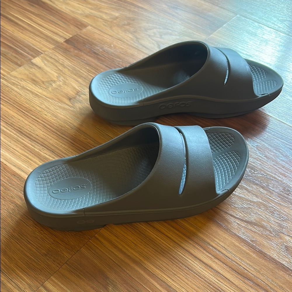 Oofos Gray Slide Sandals